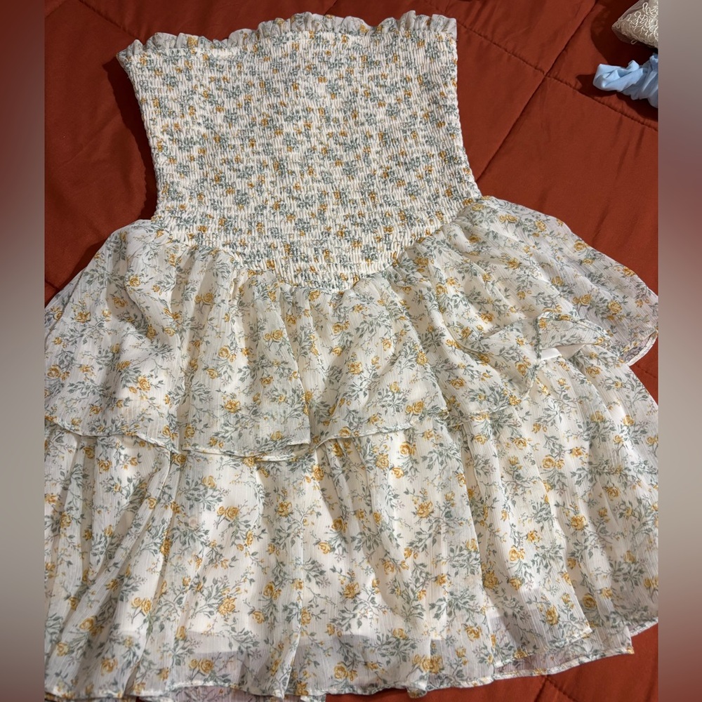 NWT Windsor Floral Smocked Mini Dress - Cream and Yellow - Picture 2 of 12